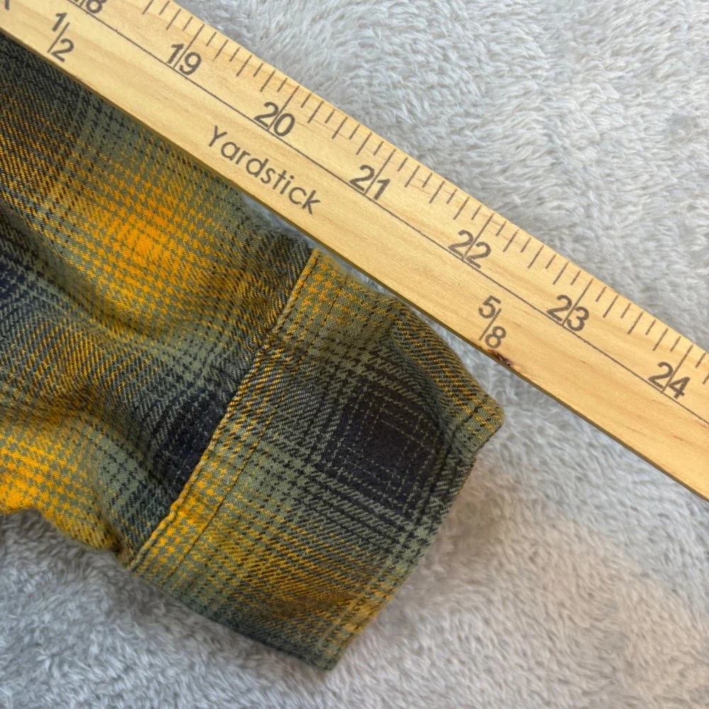 Levi's Shirt Mens Medium Relaxed Fit Plaid Flannel Yellow Black Long Sleeve